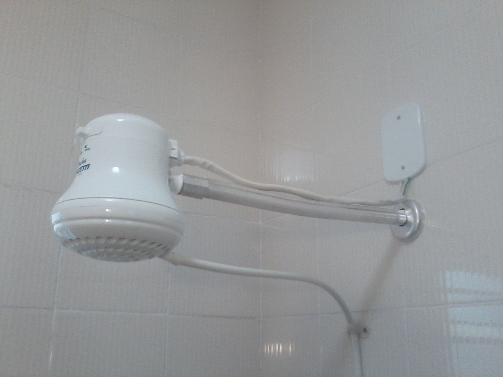 Chuveiro Elétrico em Itajaí: Instalação, Manutenção e Segurança com Eletricista chuveiro eletrico 1